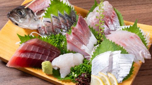 本日のおすすめ 厳選鮮魚のお造り盛り合わせ