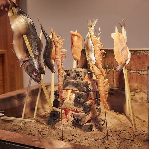 Open kitchen hearth.