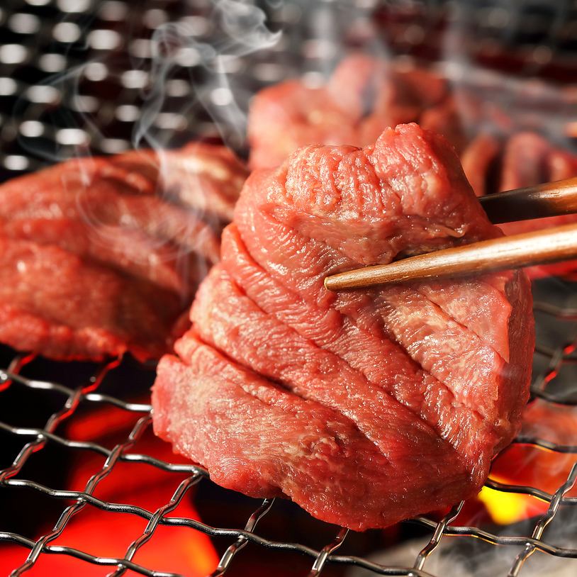 All-you-can-eat charcoal grilled yakiniku for 2,980 yen!