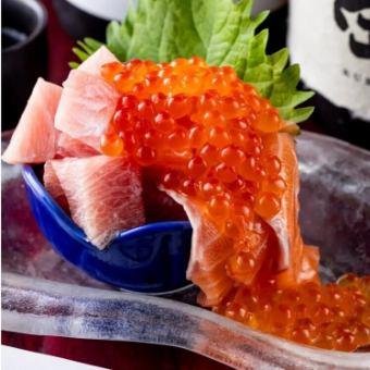 Tuna and salmon with salmon roe