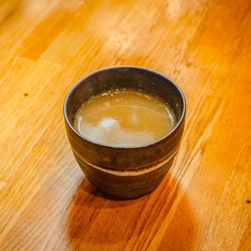 豚呑千鶏の鶏スープ