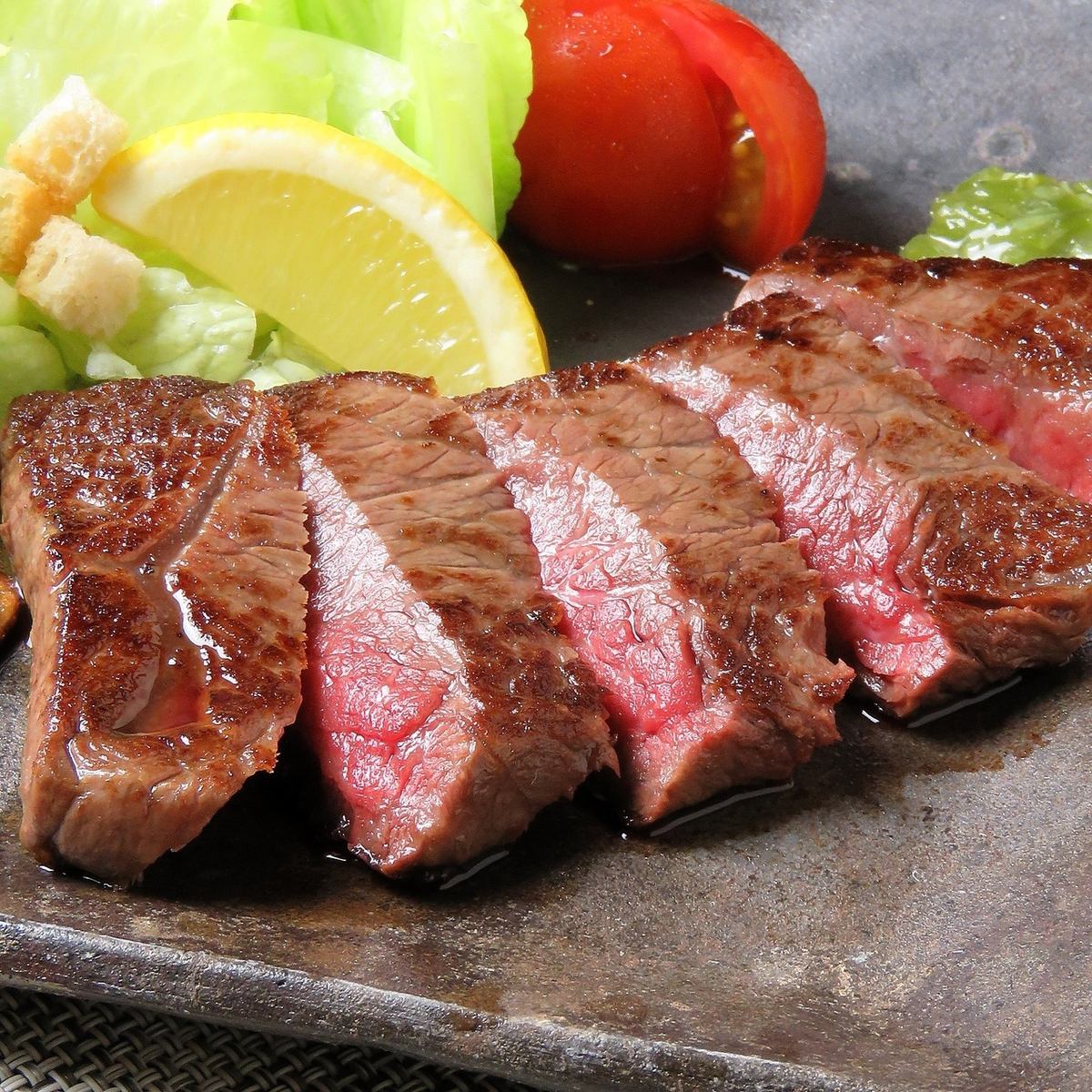 A4ランク但馬牛を使用したさくら特製ランプステーキ2178円！