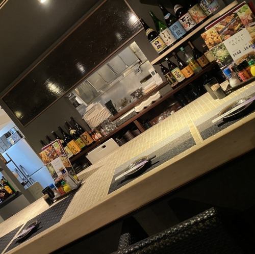カウンター特等席で食事◎