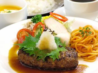 Monday-Thursday night cafe meal★Choice of main course <hamburger, pizza, pasta, risotto> 1,890 yen