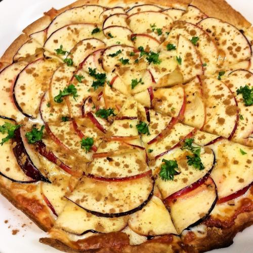 apple cinnamon pizza