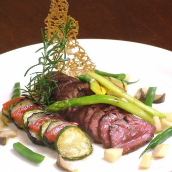 Luxurious plan with roast beef, fish dishes, and special dessert plate♪ 7,000 yen including 2 hours of all-you-can-drink