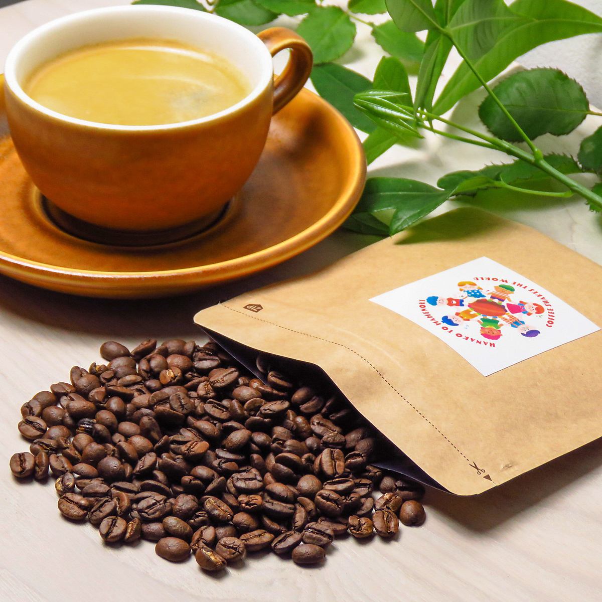 精心挑選的咖啡豆每天在店內烘焙 ★ 外賣/咖啡豆也可出售