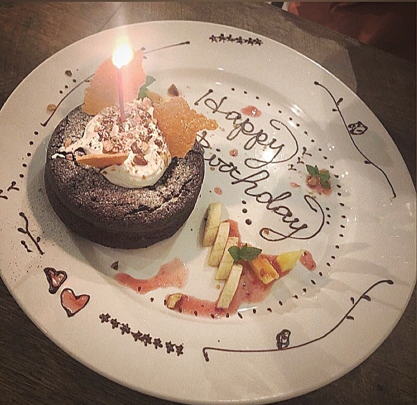 誕生日 記念日に好評 Happy７大サプライズ付コース4000円 1分飲み放題付 ブランニューデイ Brand New Day