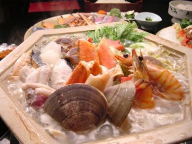 ◆薫鍋（沖チリ）◆ 贅沢な魚介類が盛りだくさんのお鍋！6,600円（税込）