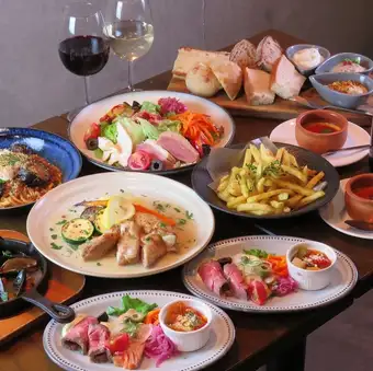 【◎バルタイム限定！2時間飲み放題、パンお代わり自由♪】カジュアルパーティコース