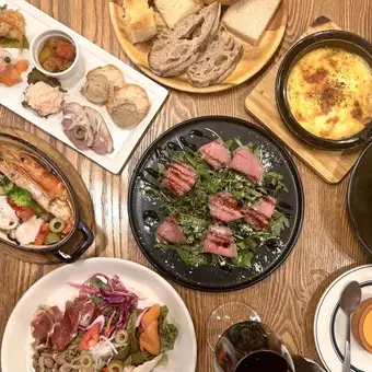 【◎バルタイム限定！2h飲み放題、パンお代わり自由♪】デラックスパーティコース　