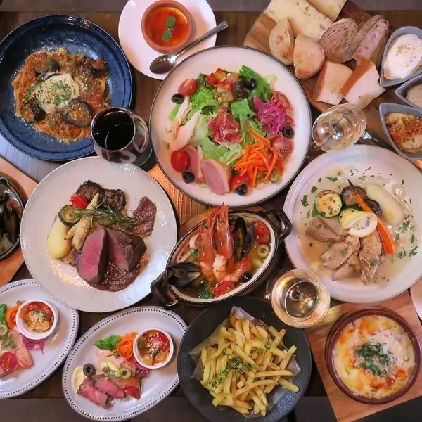 【4名様以上で特典◎】誕生日・記念日に！パン食べ放題＆豪華メニューパーティコース♪