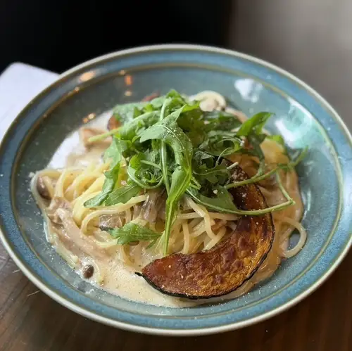 ・ポルチーニ香るキノコのクリームパスタ