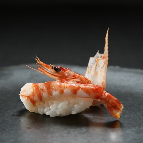 Fresh seasonal fish and craftsmanship sushi