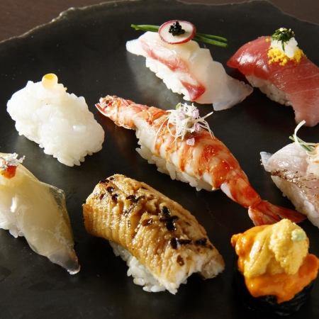 时令怀石料理 - Enyo - 包括生鱼片、时令菜肴（樱花鲷鱼等）在内的 7 种菜肴和 10 件寿司