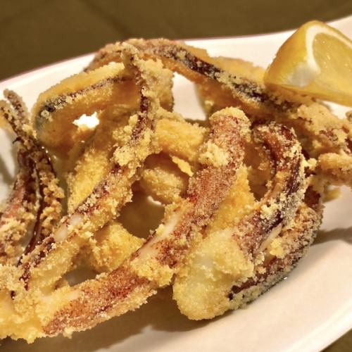 Calamari frit (fried squid)