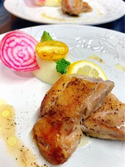 Domestic chicken thigh saute with lemon sauce