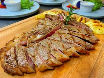 T-bone steak (with roast potatoes) *Takeout available *Price is for 100g