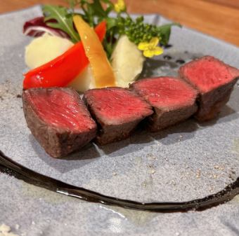 蝦夷鹿肉のロースト・バルサミコソース