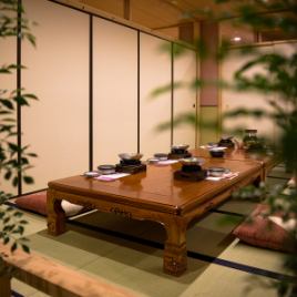 There are 9 types of completely private rooms.By connecting or separating them, we can meet a variety of needs.Please relax in a completely private room, regardless of the number of people.