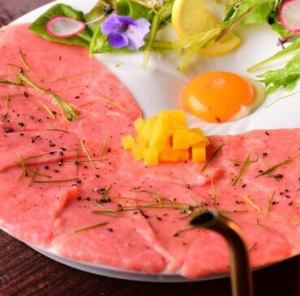 【神楽坂店限定】黒毛和牛生霜降りユッケ