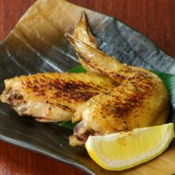 備中高原鶏手羽先の炉端焼き 2本