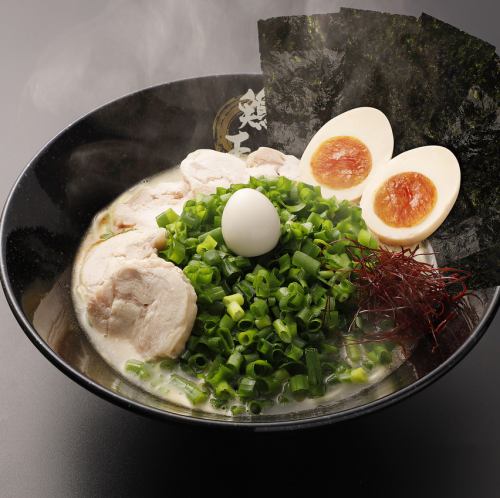 濃厚鶏白湯 醤油ラーメン いっさいがっさい