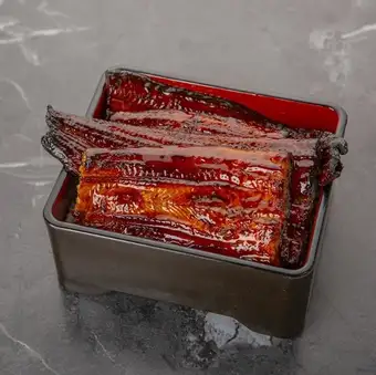 鰻魚雅(2條鰻魚)(佐湯、泡菜和甜點)