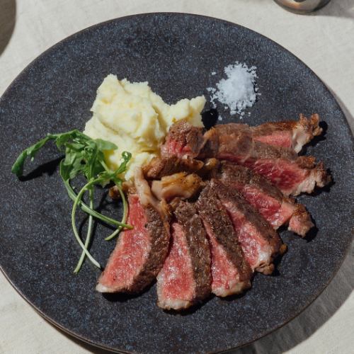 国産牛サーロイングリル/grilled Wagyu sirloin