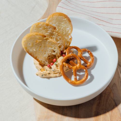 バイエルン風チーズディップ"オバツダ"/bavarian style cheese dip “oba