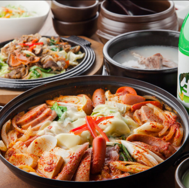 Very popular in Korea! Budae jjigae with plenty of meat starts at 3,058 JPY (incl. tax)