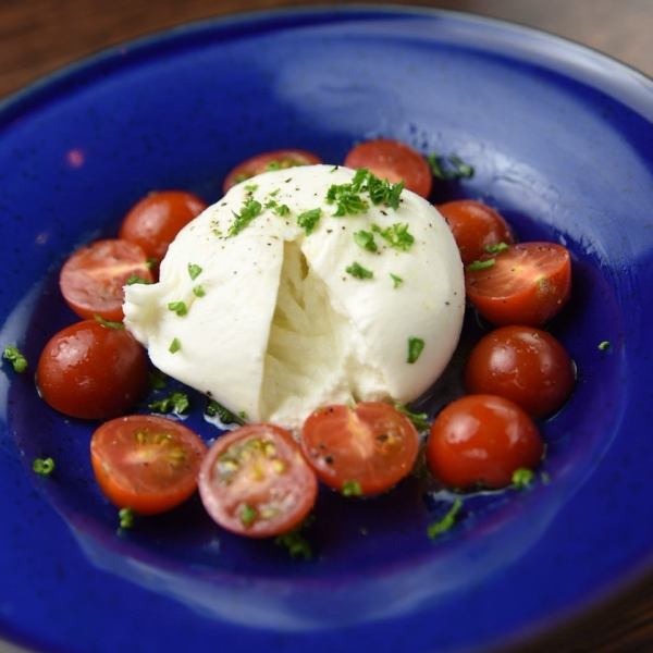 Our recommendation !! Burrata cheese is 1780 yen (tax included) Please enjoy the rich and fresh cheese ◆