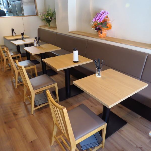 Table seats on the 1st floor! Creative izakaya with a stylish space! You can use it for various occasions such as birthday parties, girls' night out, banquets and farewell parties.