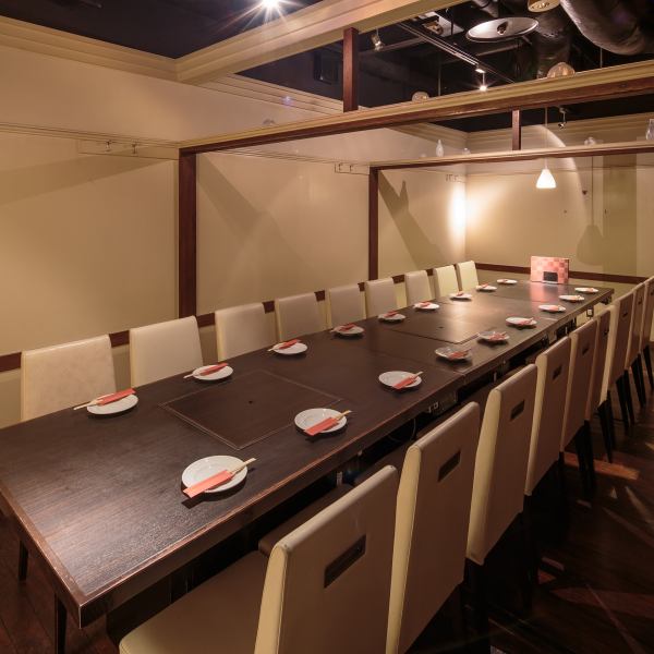 [Now accepting reservations for welcome parties, farewell parties, and other banquets] One of the largest spaces around Sendai Station! The izakaya can be rented out exclusively for up to 120 people! Perfect for large banquets.We also have a variety of private rooms available, including those for small groups of 2-4 people and those for entertaining with 5-10 people.*The photo shows a private room for 12 to 20 people.