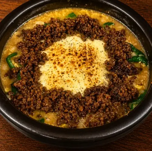 兩種口味的美味湯飯（牛舌碎 x 和牛內臟）