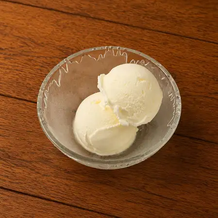 牛奶冰淇淋