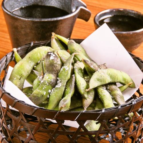 Straw-grilled edamame