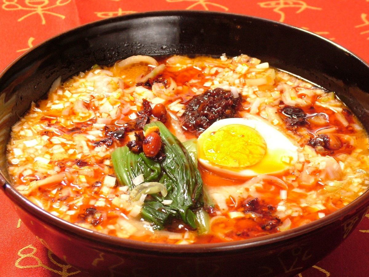 You can easily enjoy authentic Sichuan dishes such as the signboard menu [Sword noodles] ♪