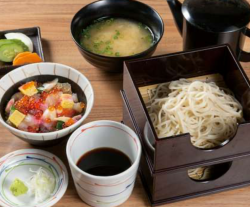 選べるミニ丼セット