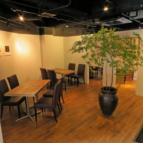 <p>[Adult&#39;s hideaway!] The white-based interior has a calm atmosphere! As an adult hideaway, you can enjoy it with your family as a couple ♪ Please enjoy the Japanese space unique to Soba restaurant ◎</p>