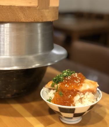 [All-you-can-drink for 2 hours] The final dish of the meal is the delicious salmon roe and salmon cooked in a pot! All of Yorimichi's popular menu items are also available!