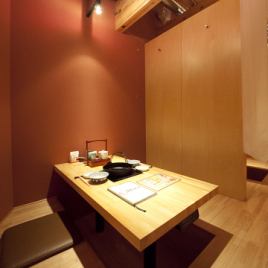 [Semi-Dotatsu semi-private room for up to 4 people] For a casual drinking party among your friends (3 rooms) A semi-private room for digging Otatsu, where you can enjoy a meal with your boss or colleagues.In a relaxed atmosphere without feeling cramped, you can spend without tension.