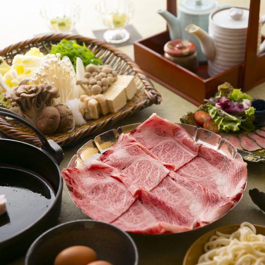 [Kuroge Wagyu Beef Kurashita (100g) Sukiyaki Course] 2 hours of all-you-can-drink included! Enjoy rare cuts with luxurious sukiyaki