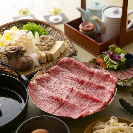 [Kuroge Wagyu beef A5 momo sukiyaki + Wagyu specialty course] 100g sukiyaki easy course! 2 hours all-you-can-drink included
