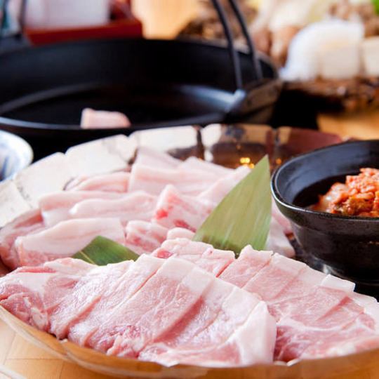 "붉은 스키야키"진하고 녹는 ♪ 기리시마 돼지 고기 매운 맛조의 양념 국물로