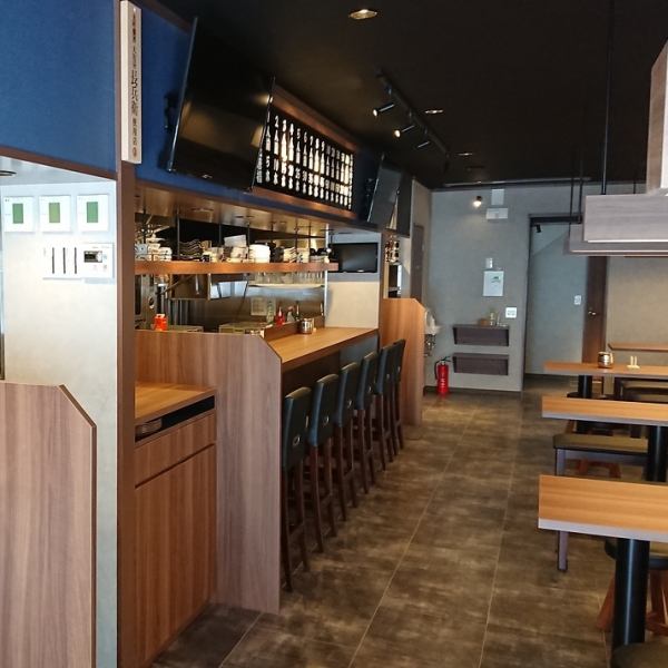 在NEW OPEN的店內閃閃發亮♪