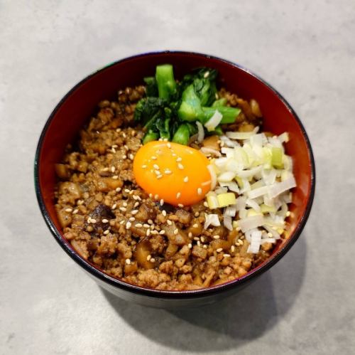 红烧肉和肉末饭