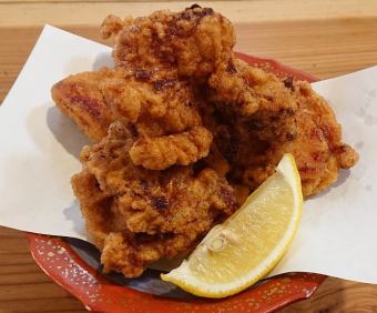 3 pieces of deep-fried chicken thigh ~lemon, mayonnaise, spices~