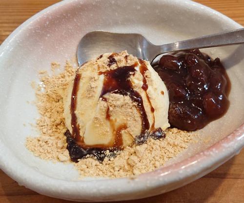 黑蜂蜜黄豆香草冰淇淋配北海道红豆