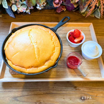 14時～いちごのスフレパンケーキ